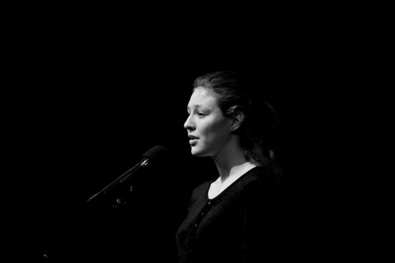 Luna Dansereau a remporté la finale dans la section française du concours Les Voix de la poésie qui se déroulait les 20 et 21 avril derniers à Montréal. | Copyright 2015 Susan Moss