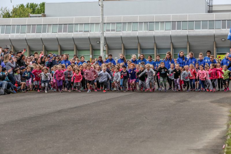 Près de 750 coureurs ont participé à la course des jeunes, à l'école Fernand-Lefebvre, le 2 juin. | Pascal Cournoyer