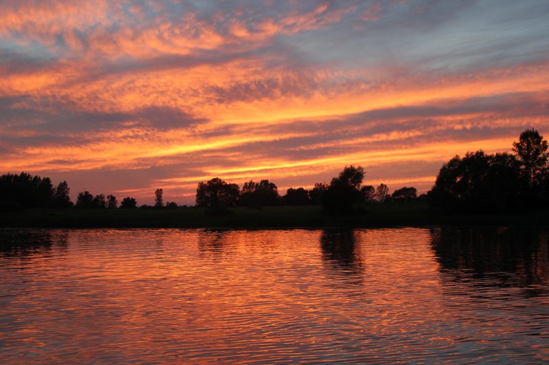 Un coucher de soleil vu sur le fleuve. | gracieuseté/Ville de Contrecœur