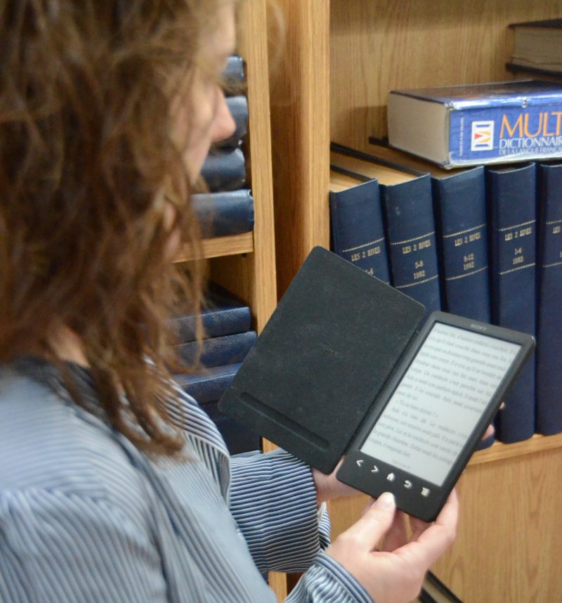 Les livres numériques ne feront pas leur entrée dans les bibliothèques municipales de Sorel-Tracy avant décembre 2015.