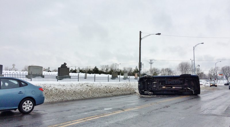 Un accident est survenu sur le boulevard Fiset le 7 mars. | Photo: TC Média - Julie Lambert