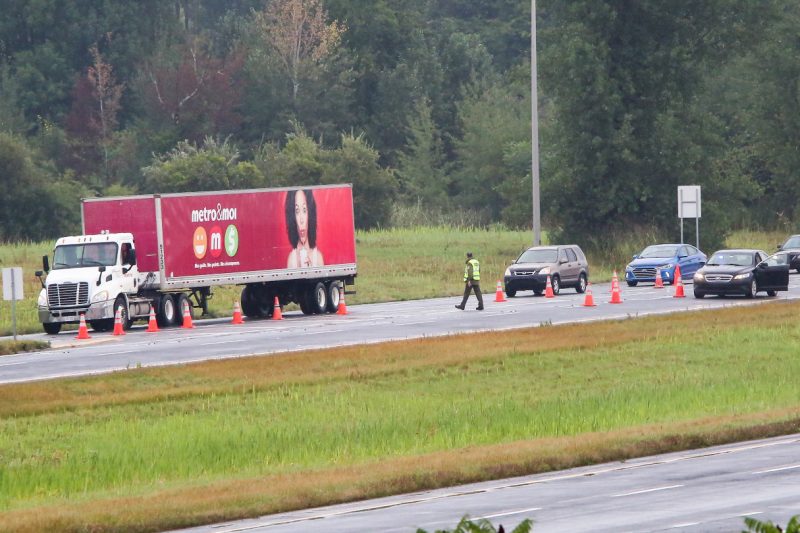 La collision entre deux véhicules a fait trois blessés sur l'autoroute 30 à Contrecœur. | TC Média - Pascal Cournoyer