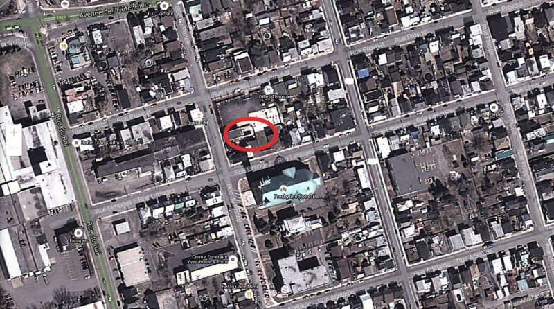 Quatre terrains du centre-ville appartenant anciennement aux Hells Angels seraient sur le point de tomber entre les mains de la Ville. | Photo : Google Earth