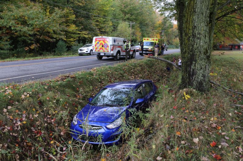 Un accident est survenu sur la rue Principale, à Saint-Roch-de-Richelieu, le 10 octobre. | TC Média - Pascal Gagnon
