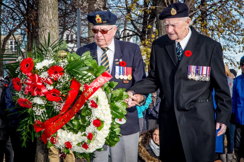 Le Jour du Souvenir a été souligné le 8 novembre à Sorel-Tracy. Il a permis aux citoyens de rendre hommage, en présence de vétérans, aux soldats morts au champ d’honneur des diverses conflits d’hier et d’aujourd’hui. | Photot: TC Média - Pascal Cournoyer