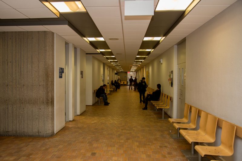 Le corridor au premier étage du palais de justice de Sorel-Tracy. | TC Média - Pascal Cournoyer