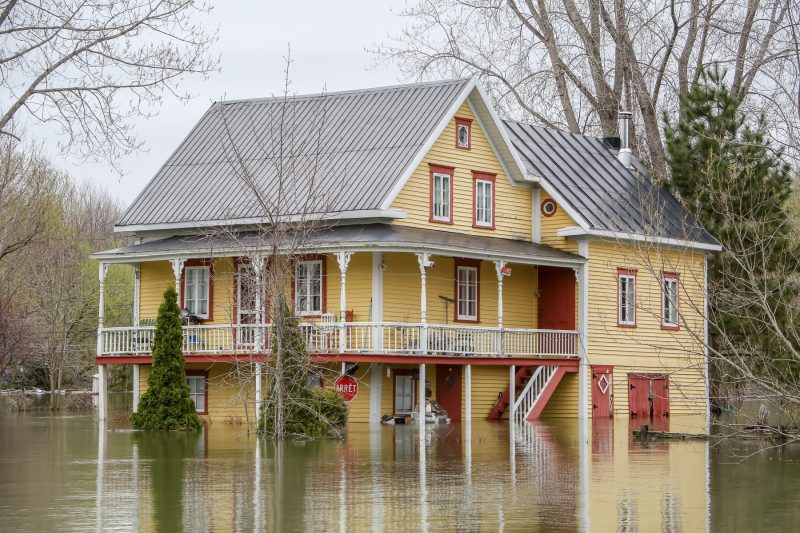 L’inondation est un phénomène naturel qui bouleverse le quotidien de bien des gens | Photo: TC Média - Pascal Cournoyer