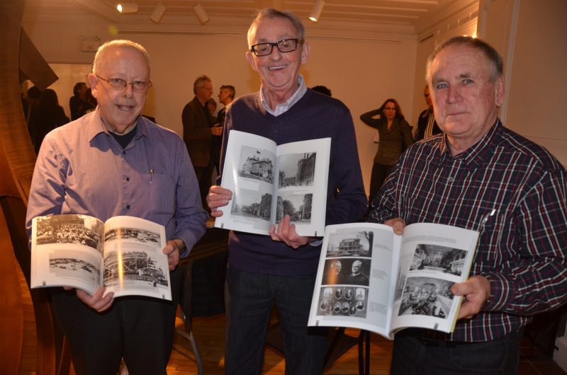 Les auteurs Jean-Claude St-Arneault, Denis Duhamel et André Côté ont présenté leur livre Sorel d’antan au public le 13 décembre. | TC Média - Sarah-Eve Charland