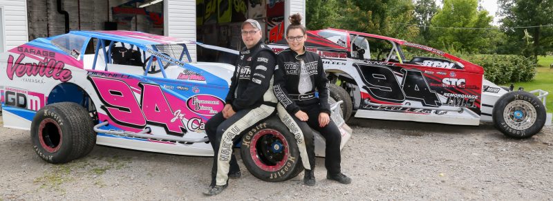 Steve Nadeau et sa fille Rosalie participent aux courses de l’Autodrome Granby chaque fin de semaine de l’été. | TC Média - Pascal Cournoyer