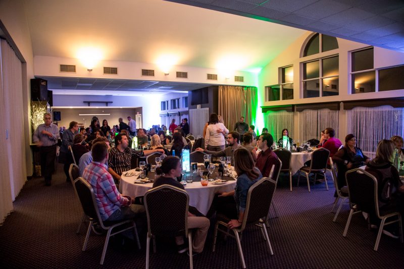 Environ 110 personnes étaient présentes le 6 novembre, à l'occasion du premier Gala Reconnaissance Desjardins, au Club de golf Continental. | Photo: TC Média - Pascal Cournoyer