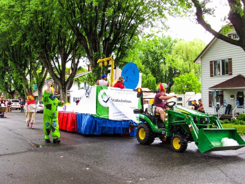 Une grande parade a eu lieu à Massueville lors de a Fête nationale. | Photo: Gracieuseté – Caroline Bouchard