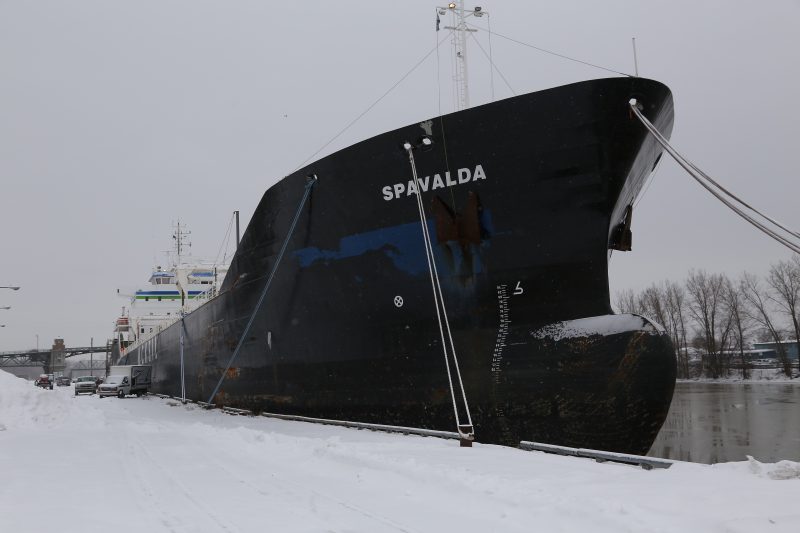 Le cargo est au quai Richelieu depuis quelques semaines. | Photo TC Média - Pascal Cournoyer