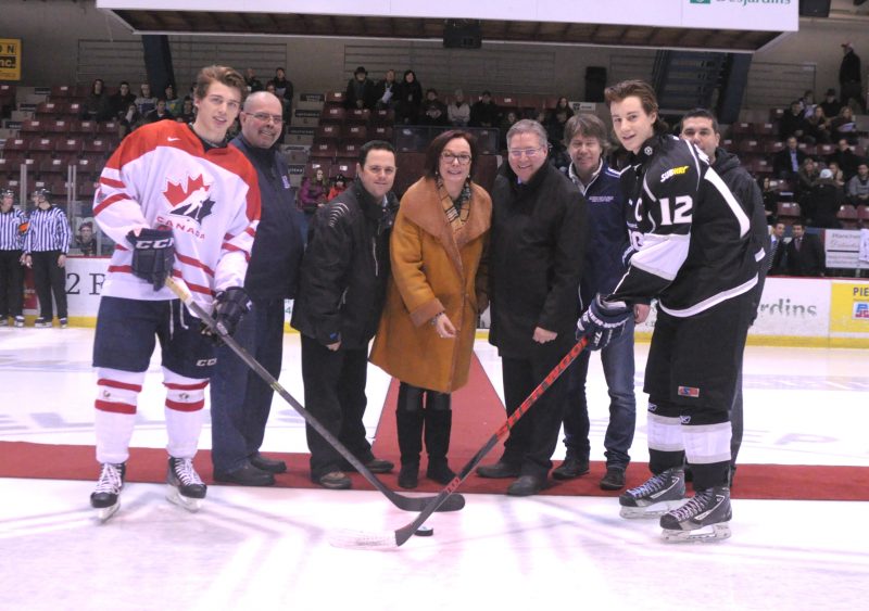 La région avait aussi accueilli la compétition en décembre 2013 entre Équipe Québec U17, incluant Anthony Beauvillier (à gauche), et les étoiles collégiales de 17 et 18 ans du RSEQ. | TC Média – archives