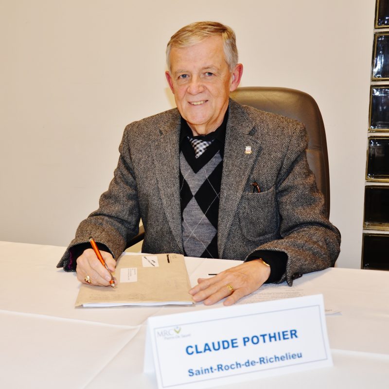 Le maire Claude Pothier a été questionné à de nombreuses reprises par des citoyens lors du dernier conseil municipal de Saint-Roch le 16 août. | Photo: TC Média – archives