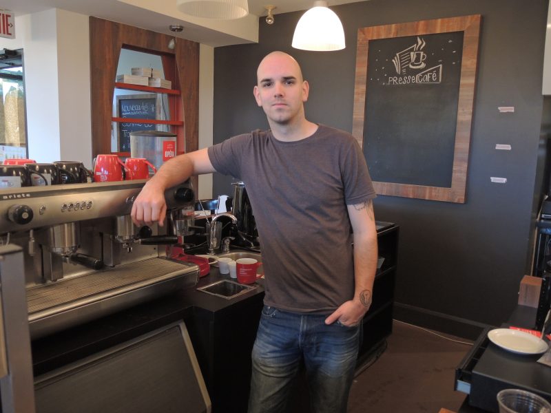 L’entrepreneur Marc Faucher fait le pari de redynamiser le Presse Café de Sorel-Tracy au bout de l’allée piétonnière de la rue Augusta. | TC Média - Sarah-Eve Charland
