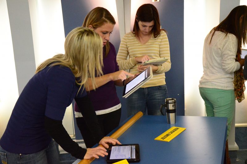 En novembre 2012, les enseignants de la région ont reçu une formation sur l’utilisation des tablettes électroniques. | Photo: TC Média - archives