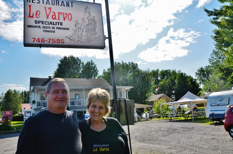 Les propriétaires du restaurant Le Varvo, Jacques Pelletier et Diane Joyal-Pelletier, mettront la clé dans la porte en septembre prochain. | Photo: TC Média – Julie Lambert