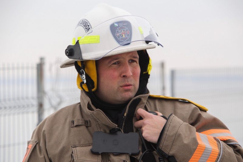 Le chef d'intervention du Service de sécurité incendie, Bruno Isabelle. | TC Média - Pascal Cournoyer