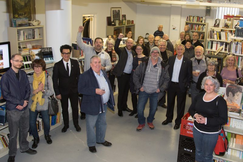 Le bouquiniste Jean-Philippe Thivierge a reçu une soixantaine de personnes lors de l’ouverture de son entrepôt de la Librairie Cargaison, le 21 mars dernier. | TC Média - Pascal Cournoyer