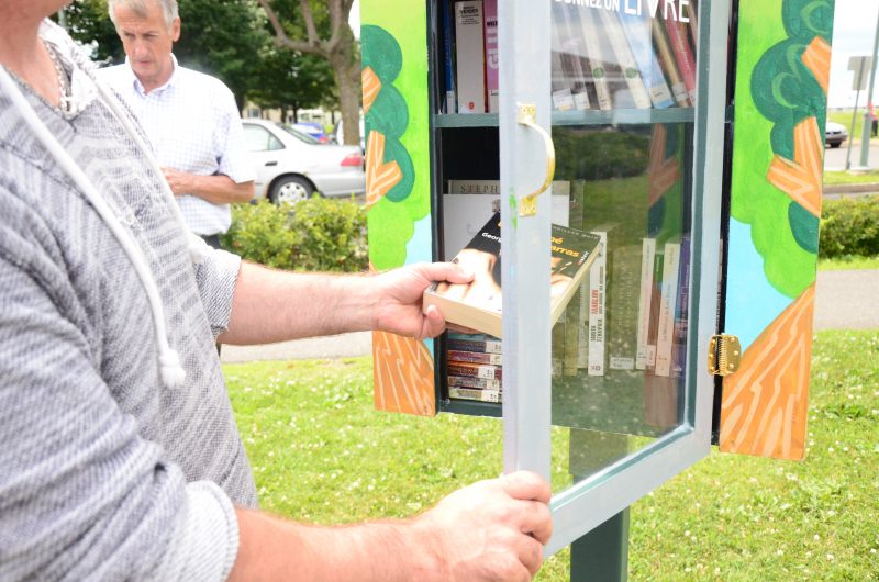 Les citoyens peuvent maintenant profiter de boîtes à livres dans huit lieux publics de Sorel-Tracy. | Photo: TC Média - Julie Lambert