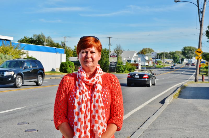 La conseillère Dominique Ouellet souhaite que la limite de vitesse de 50 km/h soit étendue jusqu’au 3025, boulevard Fiset, près du Royaume des luminaires. | Photo: TC Média – Julie Lambert
