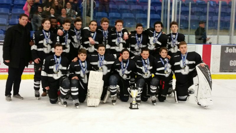 Les Sénateurs M16 de Drummondville, champions du Bauer Hockey Challenge Niagara Falls 2017. | Gracieuseté