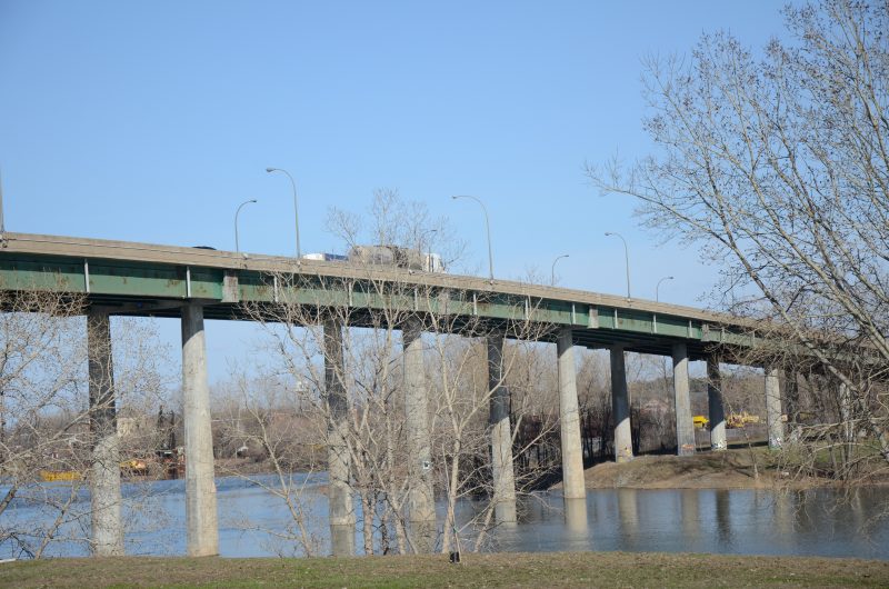 Le pont enjambe la rivière Richelieu à la hauteur de l'autoroute 30. | Photo: TC Média - archives