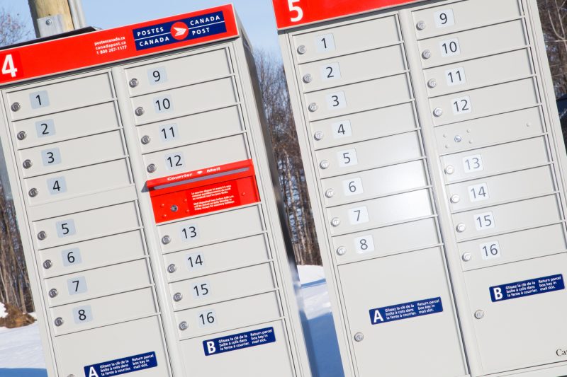 Le projet de boîtes postales communautaires de Postes Canada a été mis sur la glace, au grand soulagement des employés de la poste de la région. | Photo: TC Média – Pascal Cournoyer