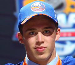 Anthony Beauvillier a été sélectionné en première ronde vendredi dernier. | Photo tirée du site web des Islanders de New York