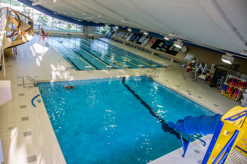 Une mise à niveau et aux normes sera effectuée à la piscine Laurier-R.-Ménard grâce à une subvention gouvernementale de près de 1,7 M$. | Photo: TC Média – Pascal Cournoyer