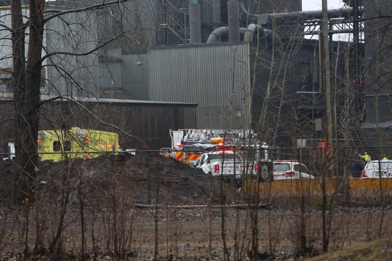 Un incendie a pris naissance dans un convoyeur de l’entreprise ArcelorMittal cet après-midi. | Photo: TC Média – Pascal Cournoyer