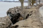 Un glissement de terrain fragilise le rang de l’Île-du-Domaine Est à Yamaska