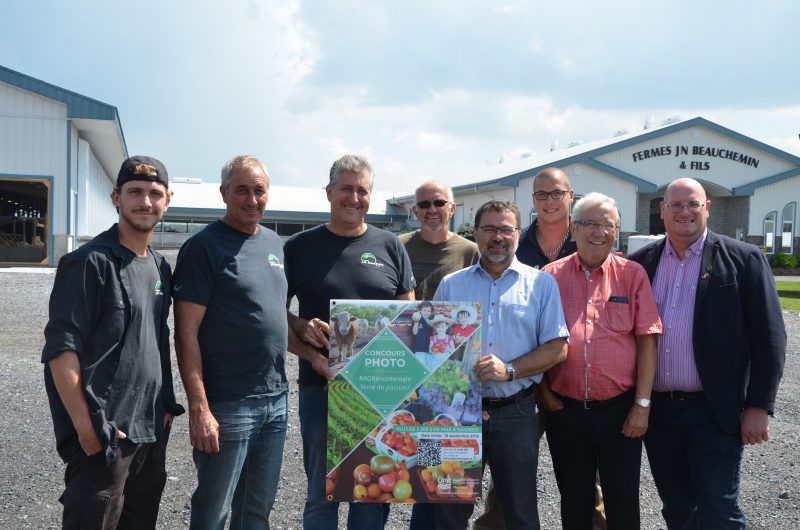 L'UPA Montérégie a dévoilé l'identité des 19 fermes participantes à l'événement Portes ouvertes sur les fermes, le 9 août, à la ferme J.N. Beauchemin, à Saint-Ours. (Photo : Xavier Demers)
