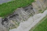 Des citoyens dénoncent des travaux bâclés dans un fossé à Saint-Robert