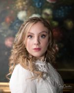 Exposition de portraits intemporels de femmes au Café St-Thomas