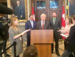 Louis Plamondon dépose un projet de loi pour un rapport d’impôt unique