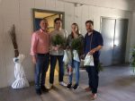 Parents et employés de l’ESFL plantent des arbres