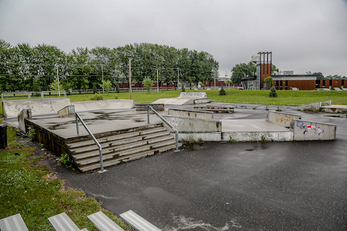 Le nouveau skate park remplacera l'ancien qui est déjà situé près de la Maison des jeunes La Place.
Photo Pascal Cournoyer | Les 2 Rives ©