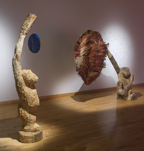 David Moore présentera majoritairement des sculptures sur bois lors de l'exposition. 
Photo gracieuseté 
