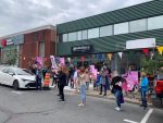 Des éducatrices en milieu familial ont manifesté au centre-ville de Sorel-Tracy