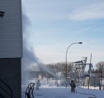 Un immeuble à logements est la proie des flammes sur la rue de la Reine