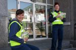 Des factrices veulent sensibiliser les propriétaires de chiens