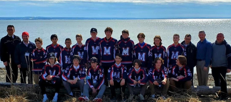 Les Mariniers M15 BB de Sorel-Tracy/Sainte-Julie ont vécu une expérience hors du commun à la Coupe Dodge disputée du 13 au 17 avril à Carleton-sur-Mer, en Gaspésie. Photo gracieuseté