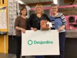 Des linges à vaisselle tissés pour des organismes