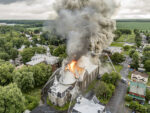 Un incendie d’une rare violence a ravagé l’église de Saint-Ours